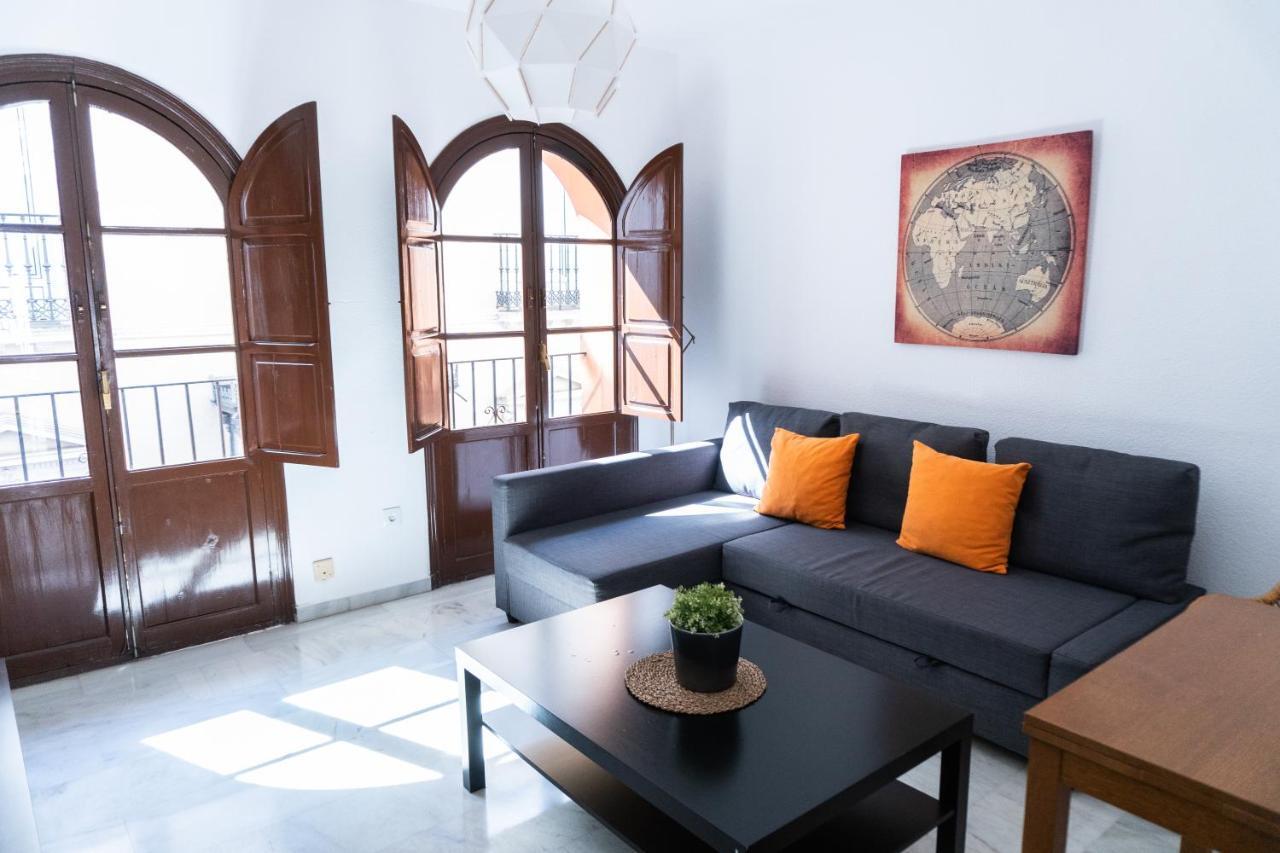 Muy Centrico Apto. En Tipico Patio Sevillano Dış mekan fotoğraf